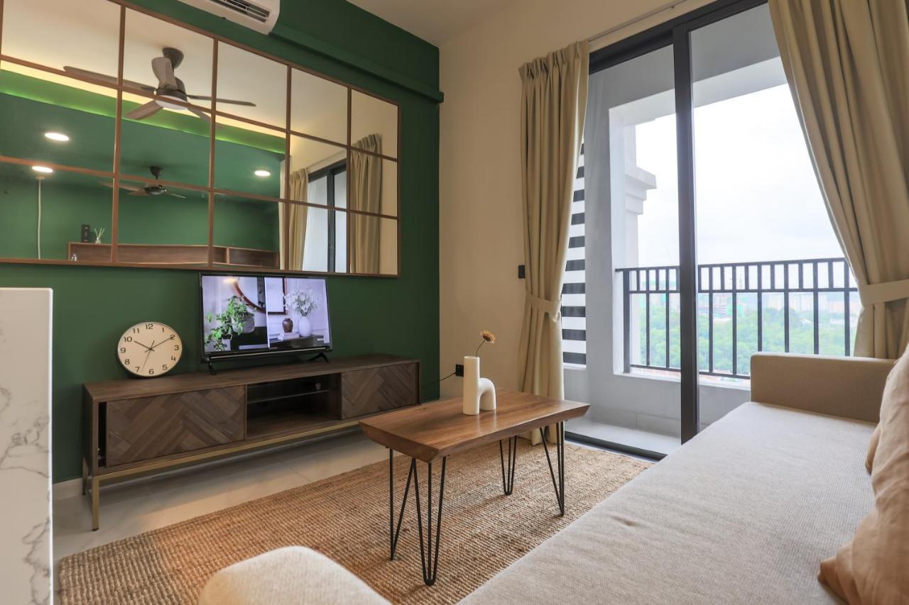 Peaceful Studio W Pool For 3 Pax - Seri Kembangan Luaran gambar